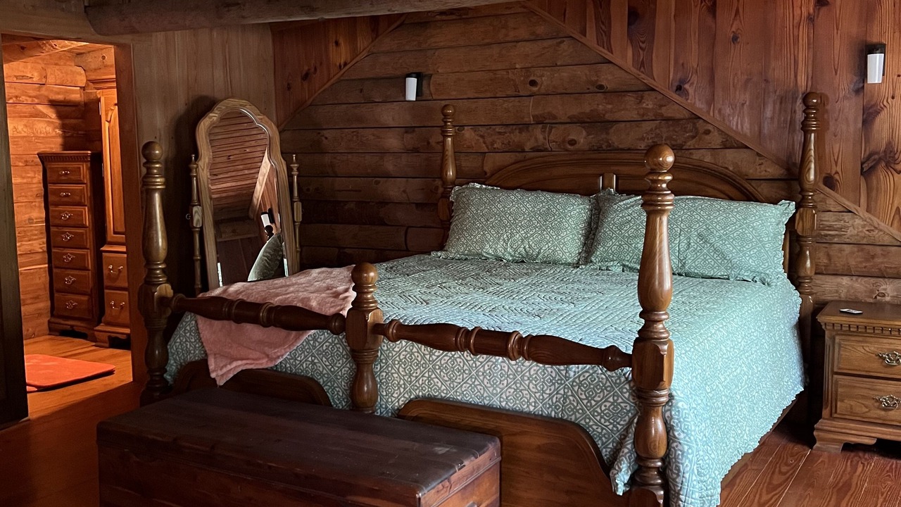 Photo of Bedroom in Panacea