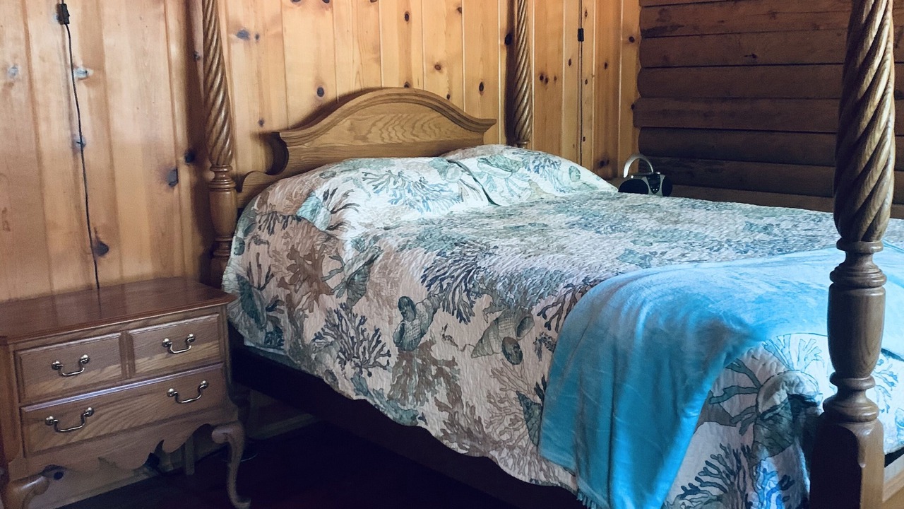Photo of Bedroom in Panacea
