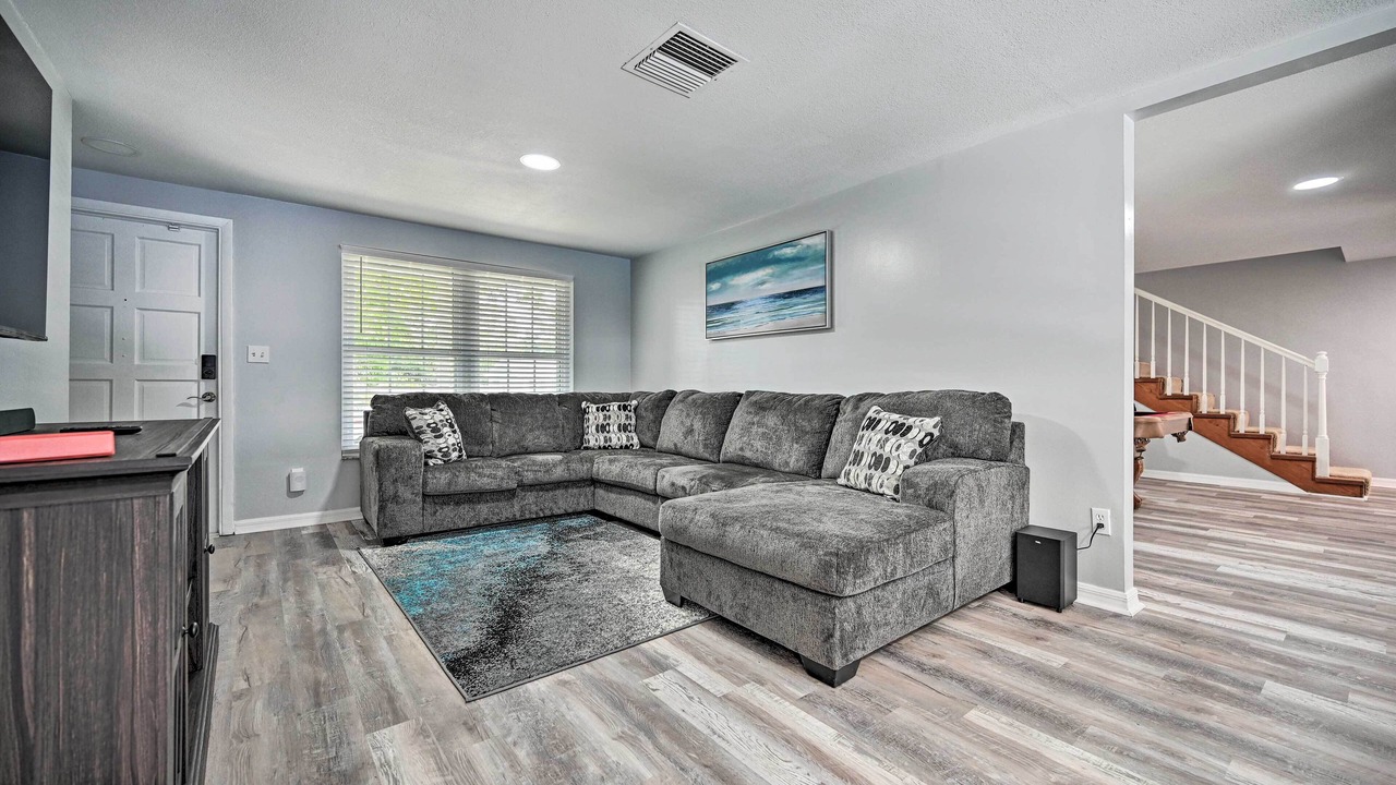 Photo of Livingroom in Seffner Community Alliance
