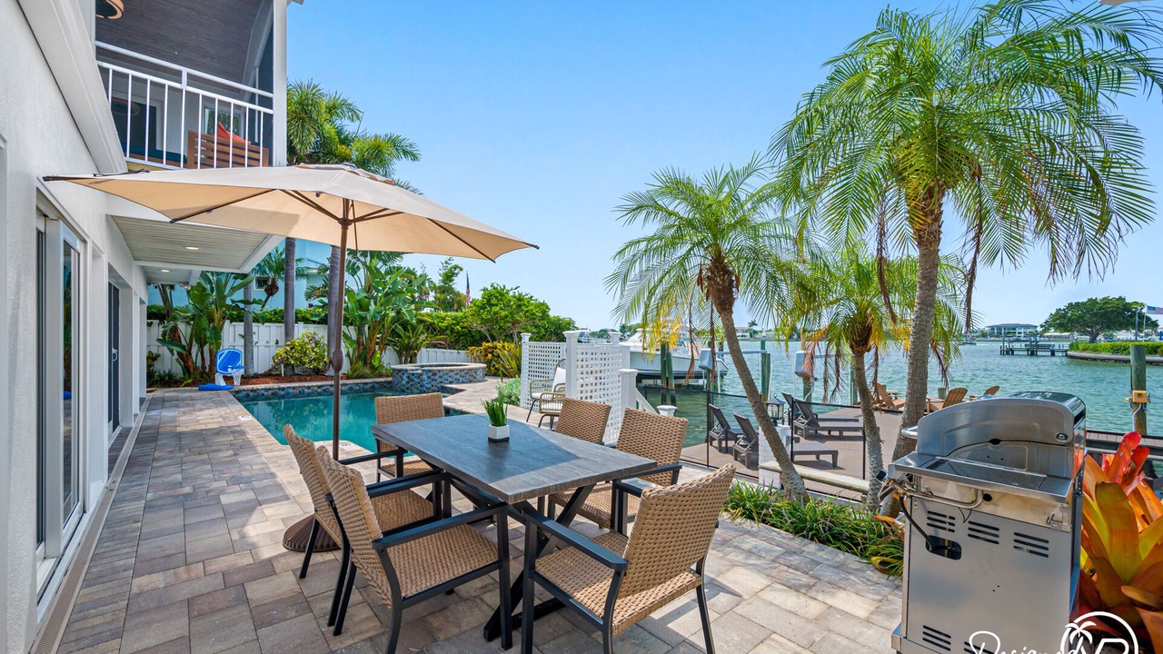 Photo of Outdoor in Harbor Hills