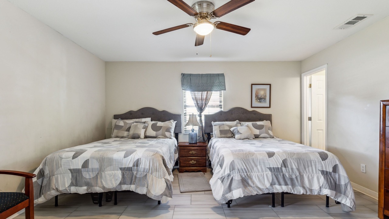 Photo of Bedroom in Sky Lake