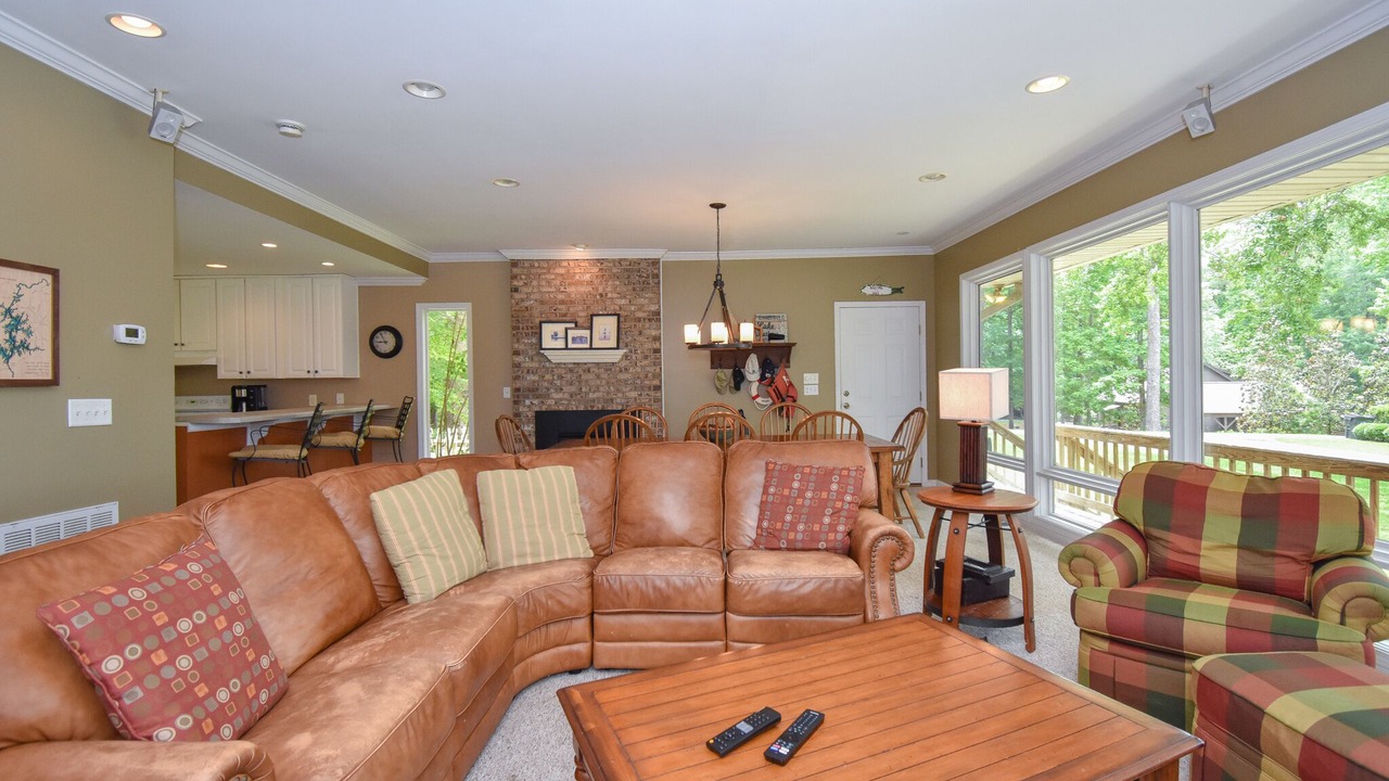 Photo of Livingroom in Alexander City