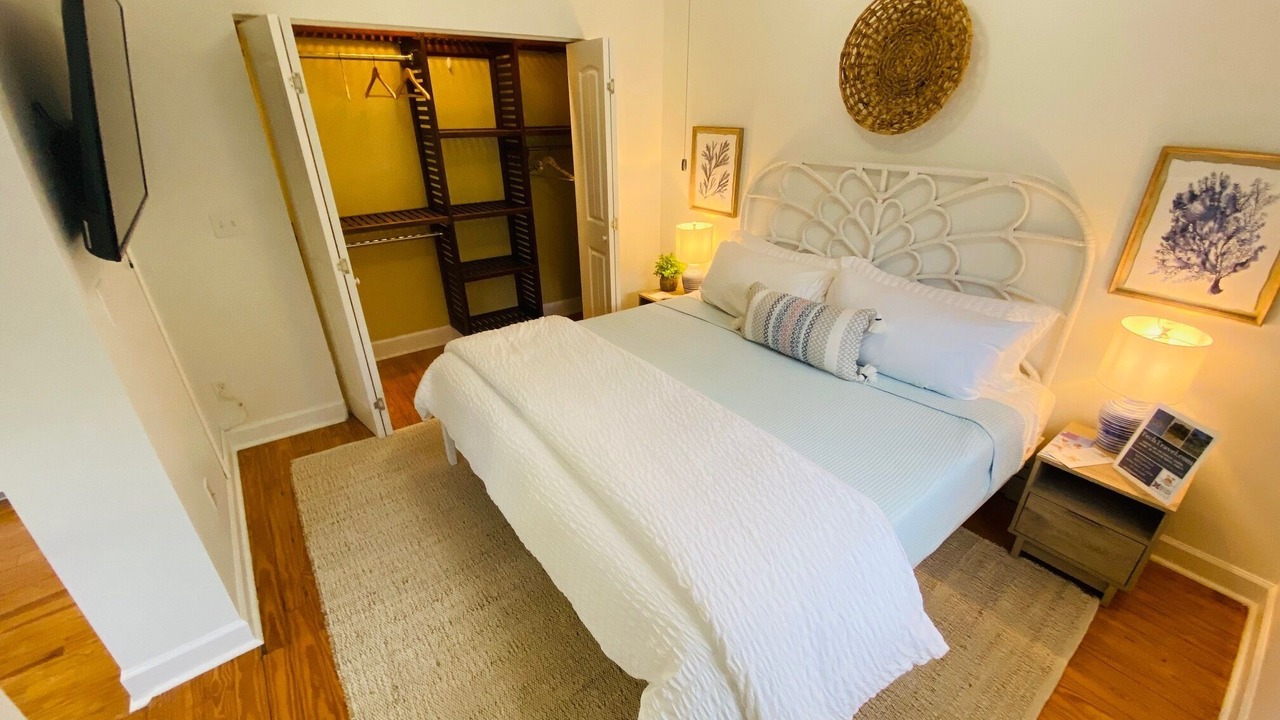 Photo of Bedroom in Pass-a-Grille Historic District