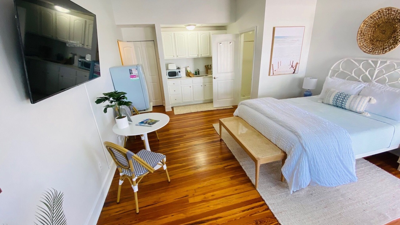 Photo of Bedroom in Pass-a-Grille Historic District