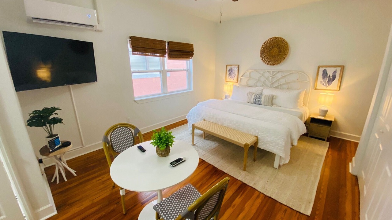 Photo of Bedroom in Pass-a-Grille Historic District