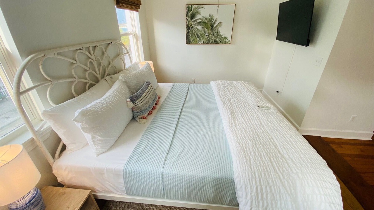 Photo of Bedroom in Pass-a-Grille Historic District