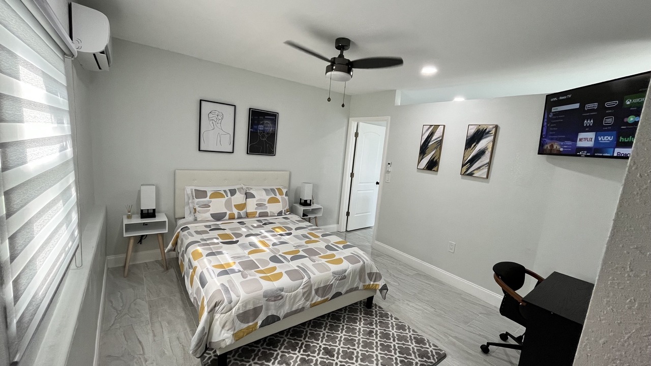 Photo of Bedroom in San Carlos Park