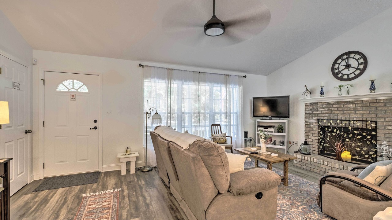 Photo of Livingroom in Old Town