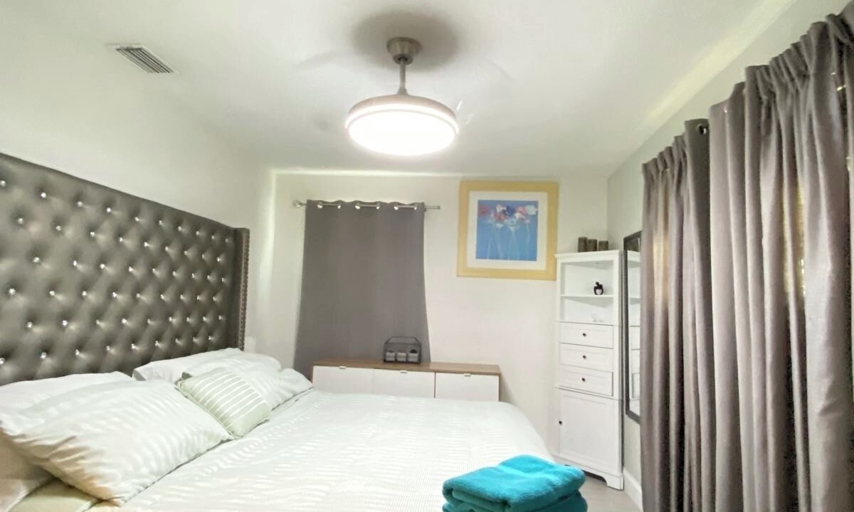 Photo of Bedroom in Pembroke Pines