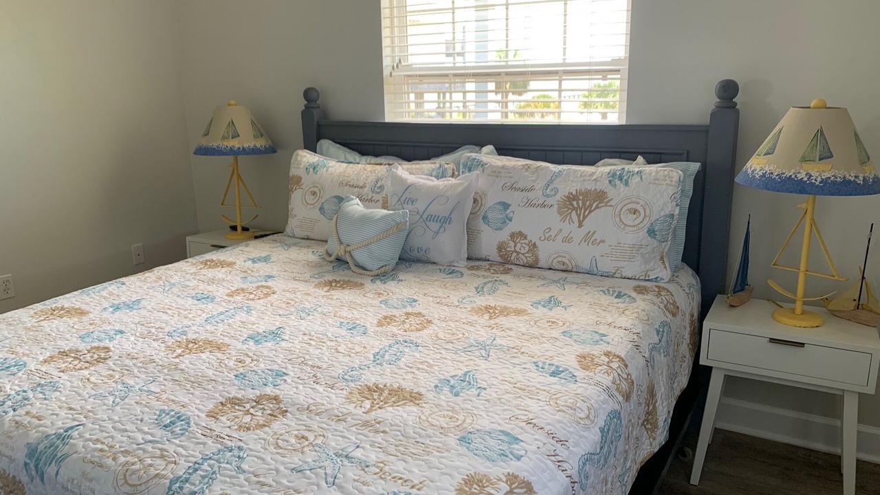 Photo of Bedroom in Alligator Point