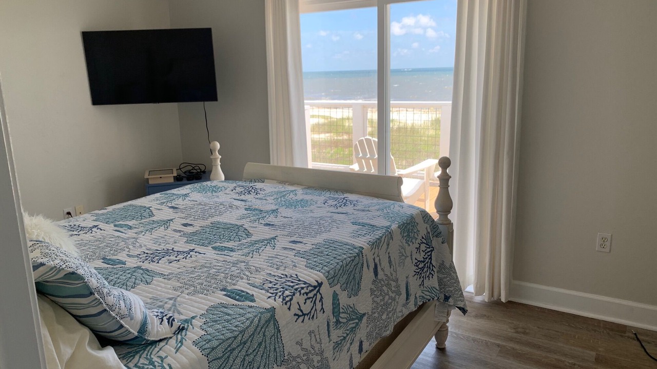 Photo of Bedroom in Alligator Point