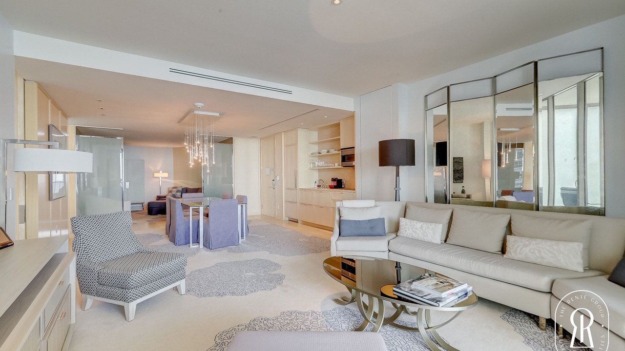 Photo of Livingroom in Bal Harbour