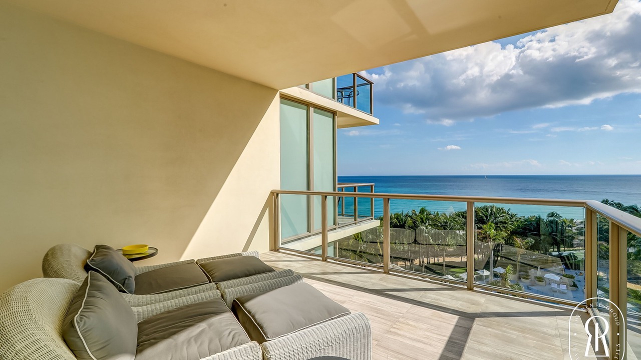 Photo of Patio Balcony in Bal Harbour