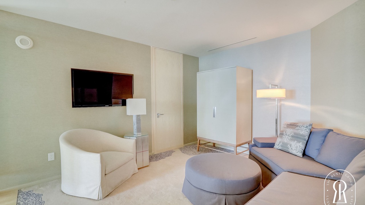 Photo of Livingroom in Bal Harbour