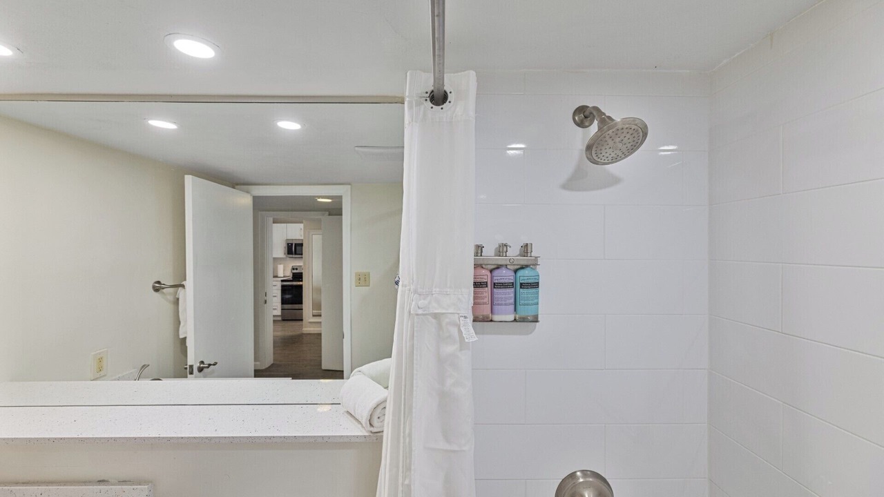 Photo of Bathroom in Lower Matecumbe Beach
