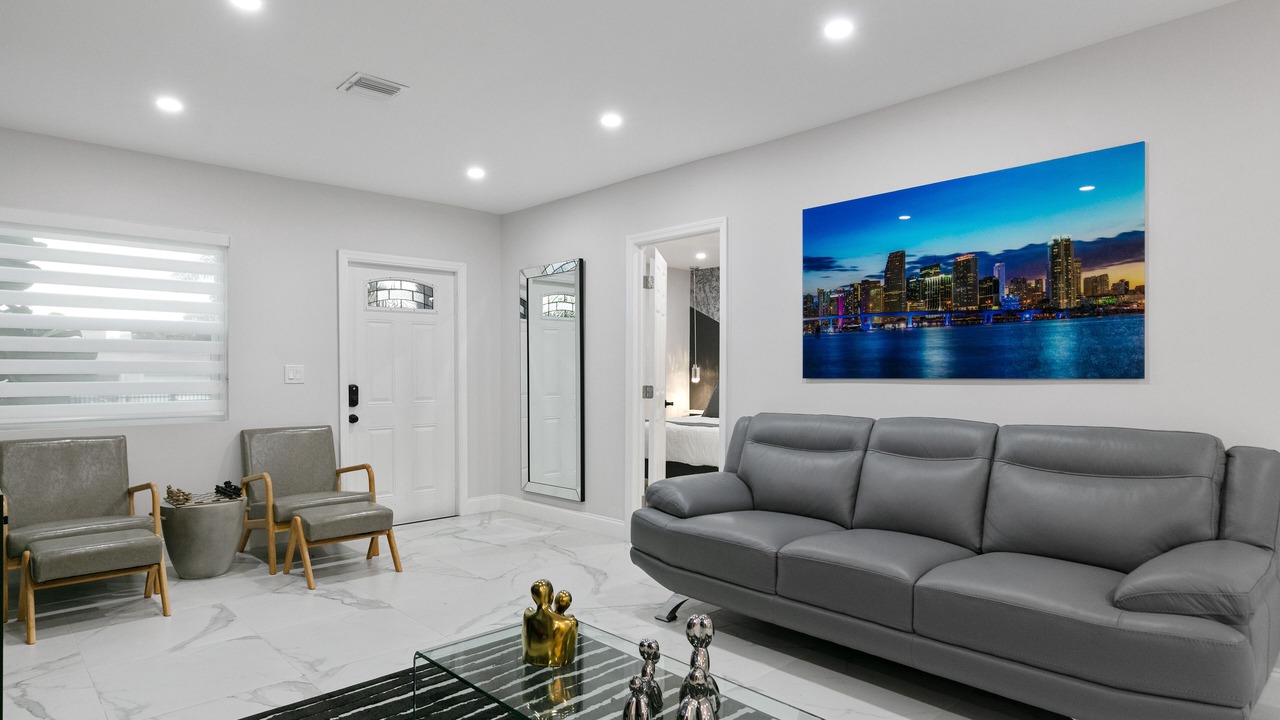 Photo of Livingroom in West Little Havana