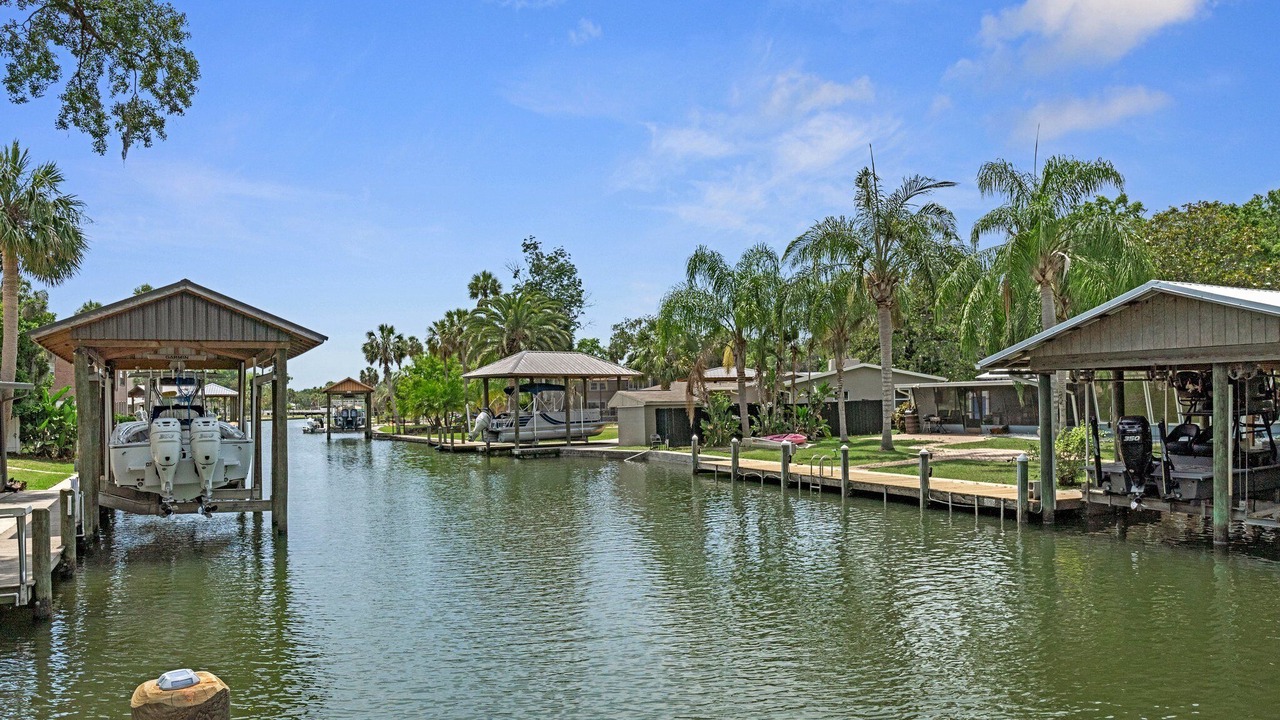 Photo of Others in Springs at Kings Bay