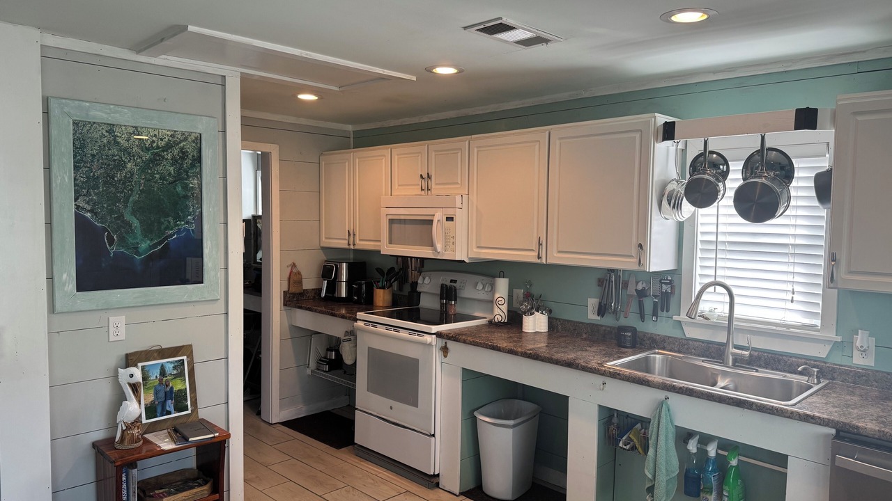 Photo of Kitchen in Carrabelle