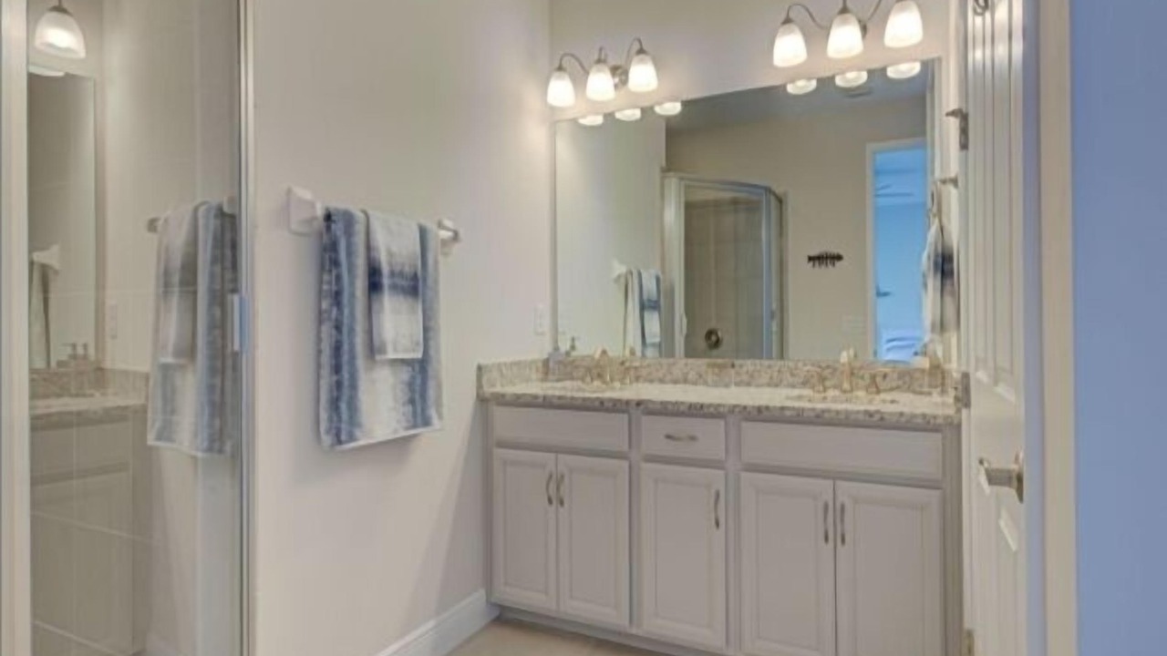 Photo of Bathroom in Cape Haze