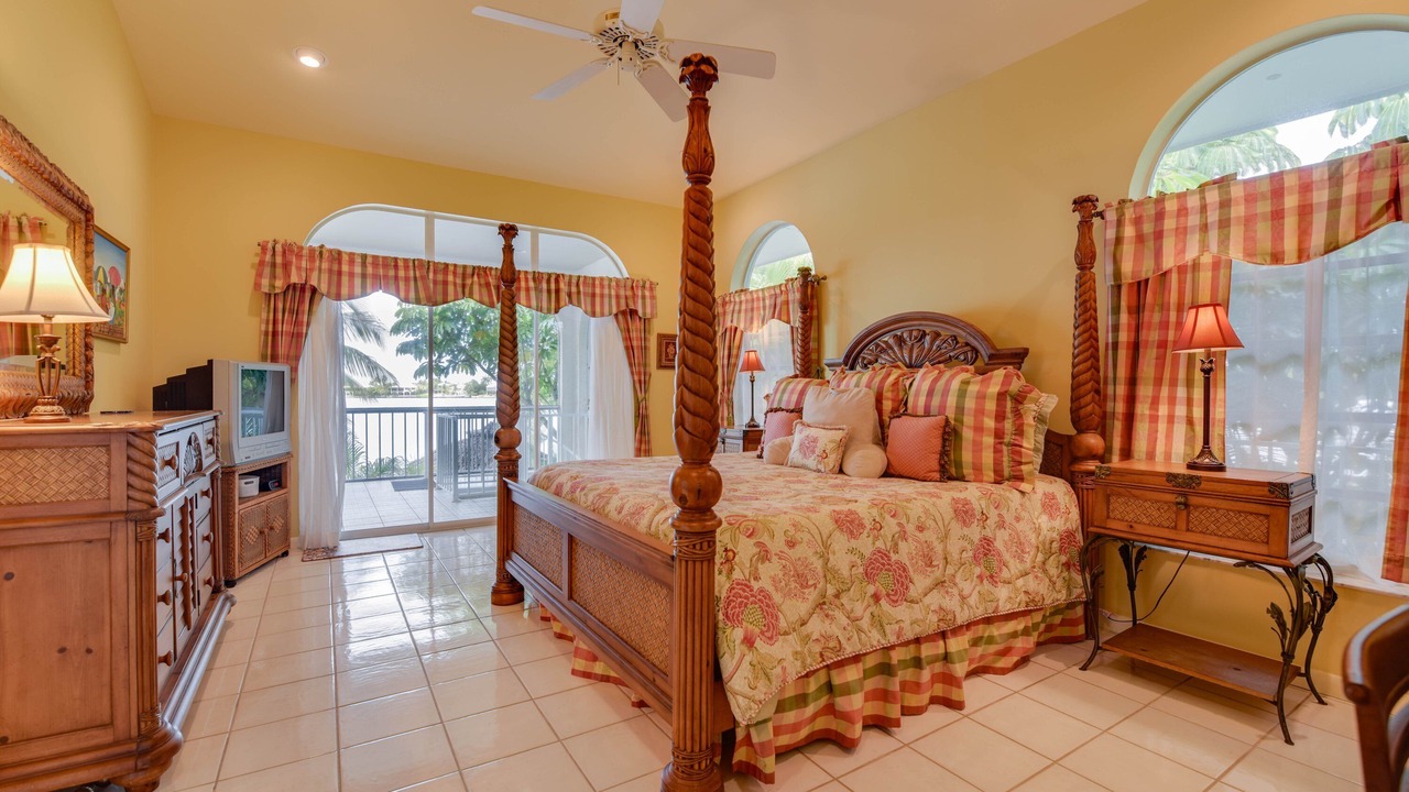 Photo of Bedroom in Sugarloaf Shores