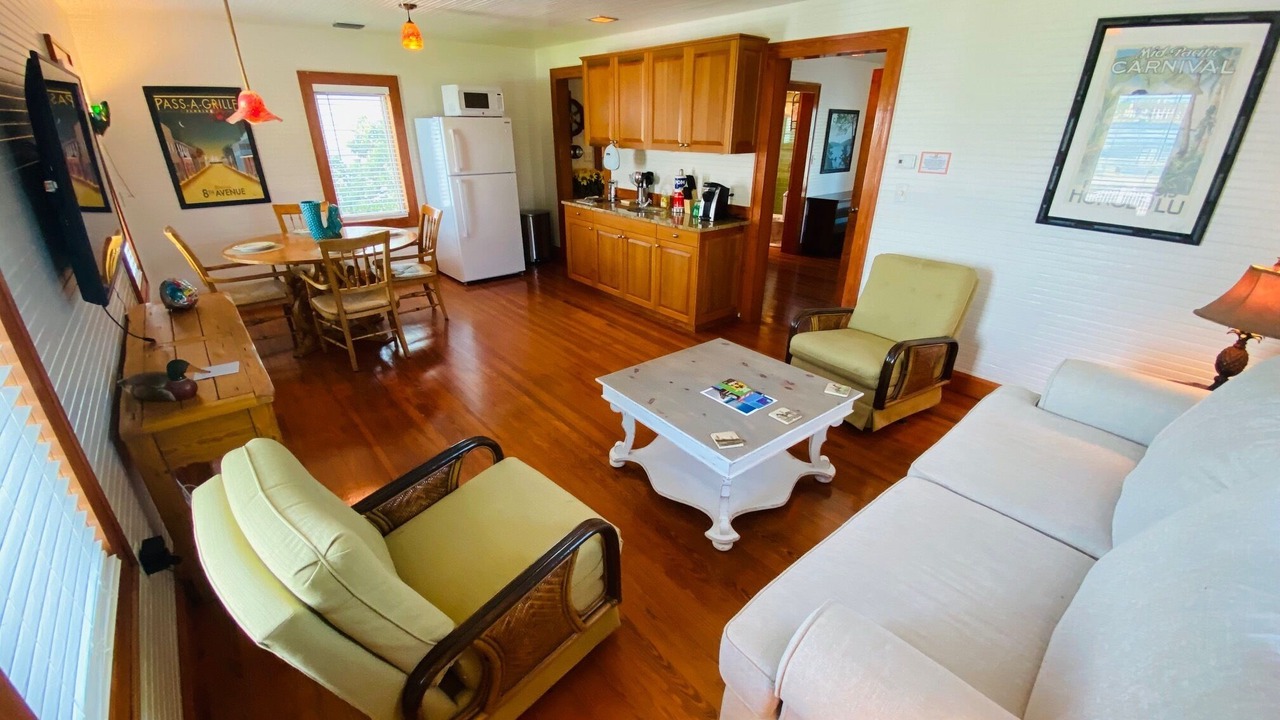 Photo of Livingroom in Pass-a-Grille Historic District