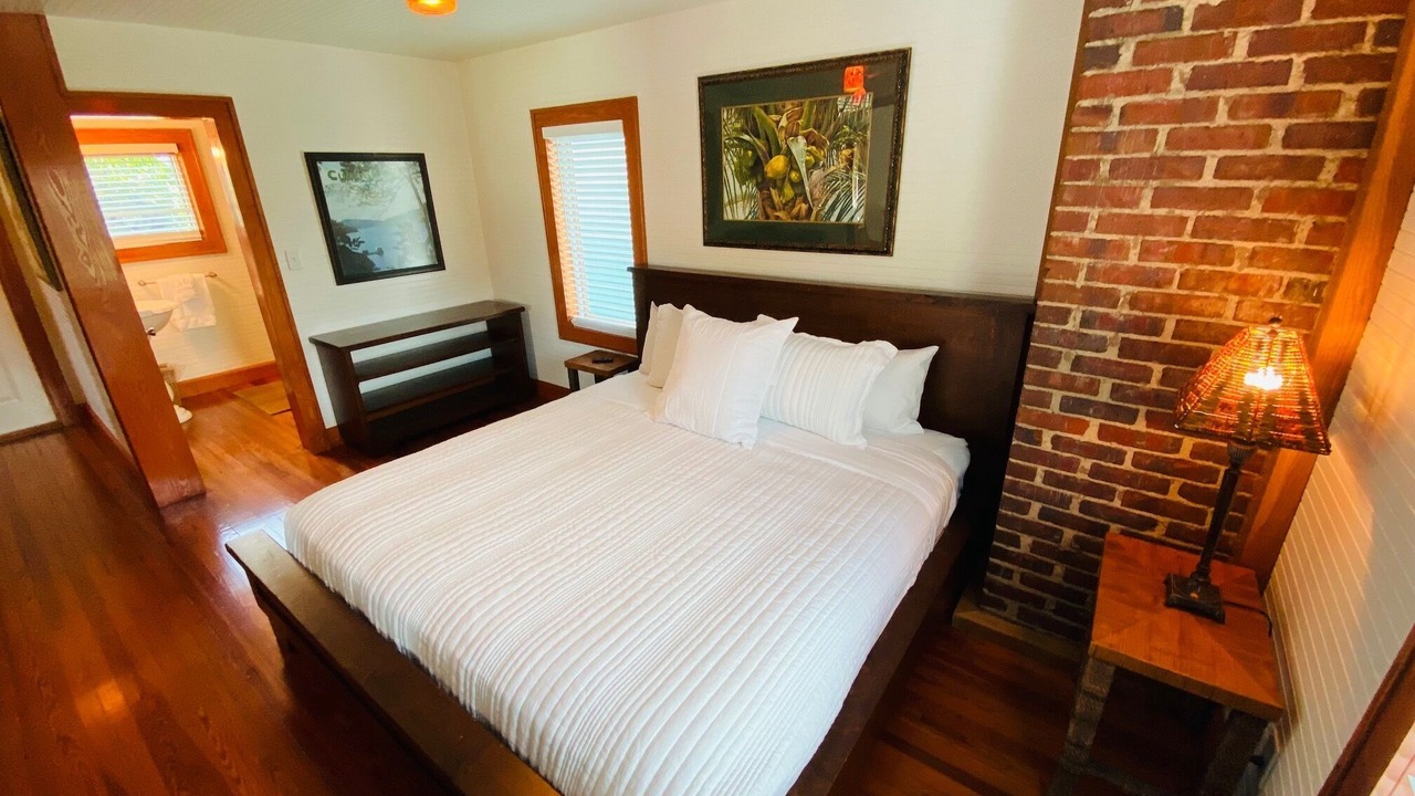 Photo of Bedroom in Pass-a-Grille Historic District