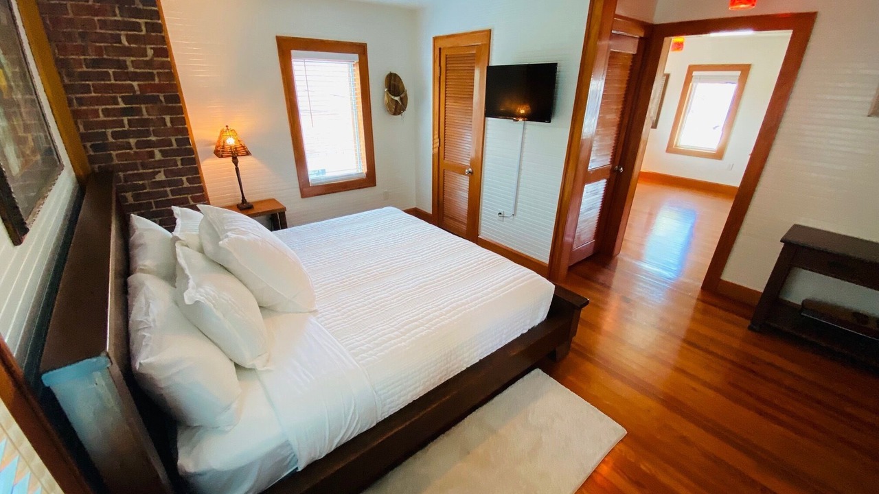 Photo of Bedroom in Pass-a-Grille Historic District
