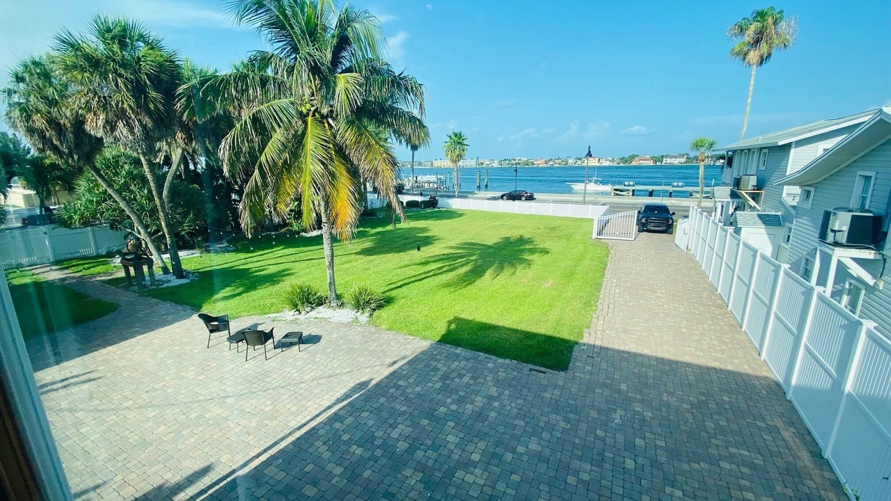Photo of Patio Balcony in Pass-a-Grille Historic District