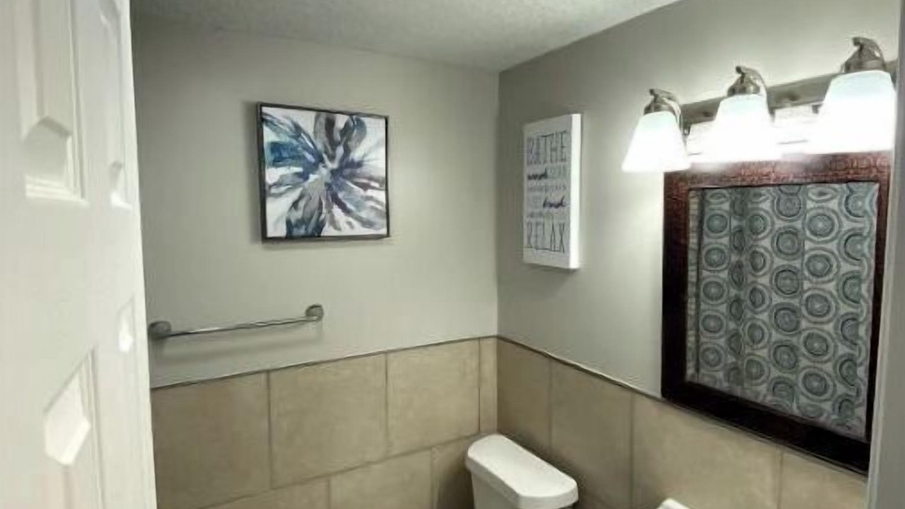 Photo of Bathroom in Oak Hill