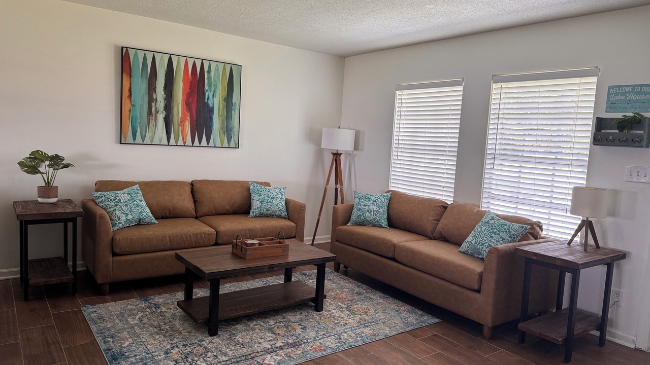 Photo of Livingroom in Sylvan Shores