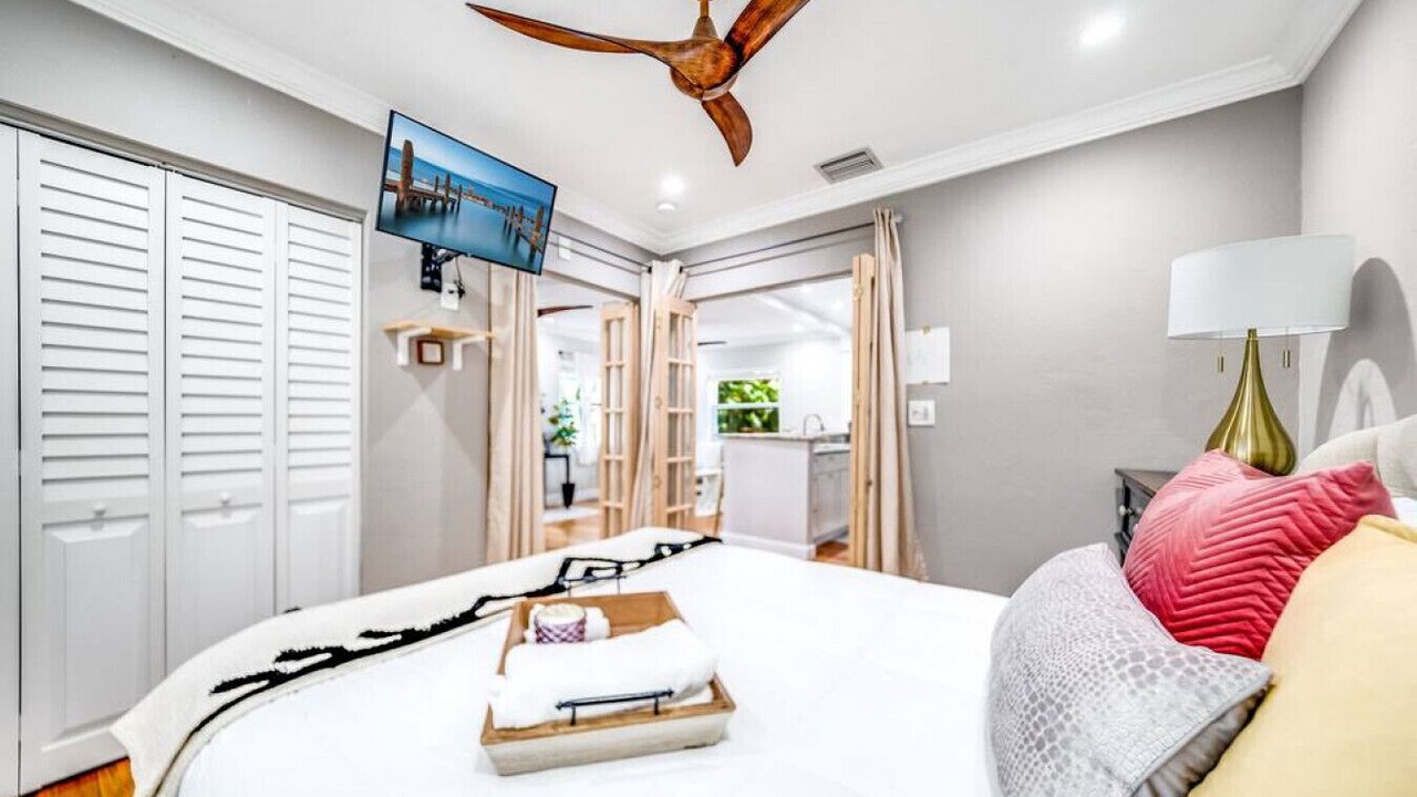 Photo of Bedroom in South Middle River
