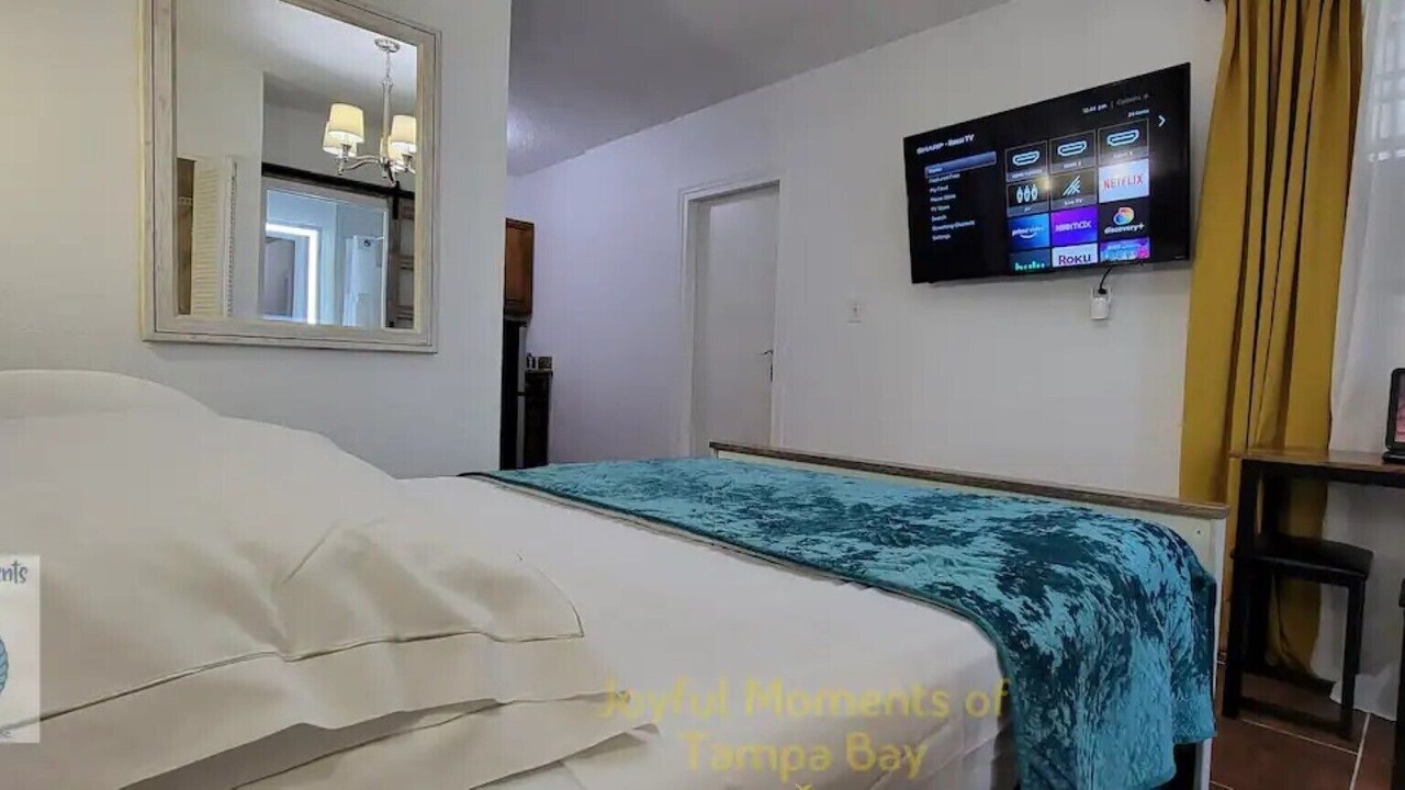 Photo of Bedroom in Egypt Lake-Leto