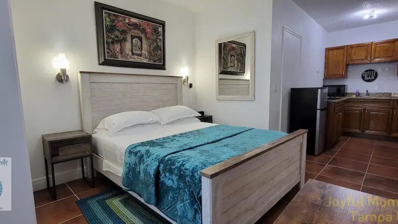 Photo of Bedroom in Egypt Lake-Leto