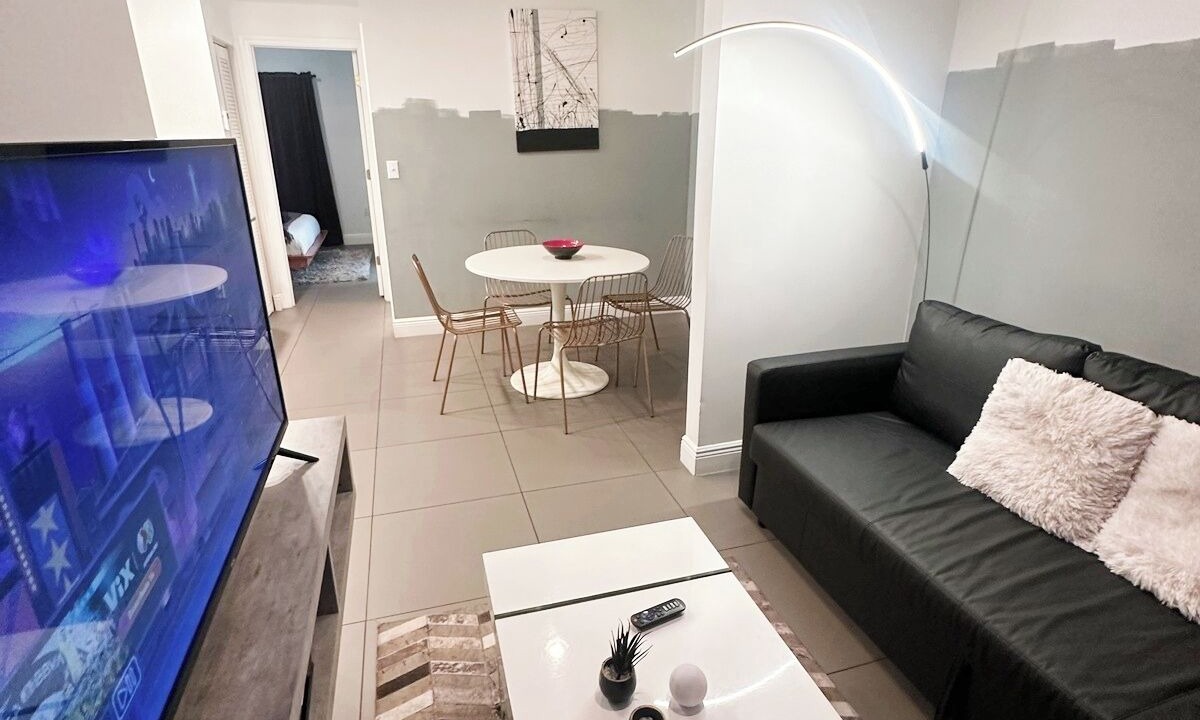 Photo of Bedroom in Allapattah