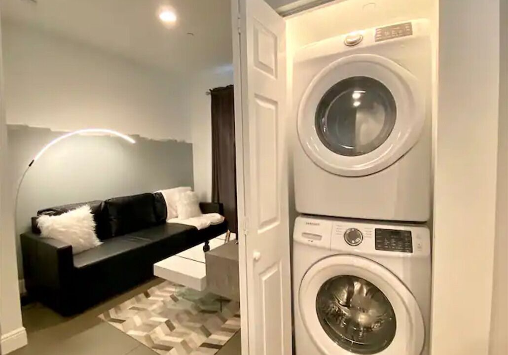 Photo of Bedroom in Allapattah