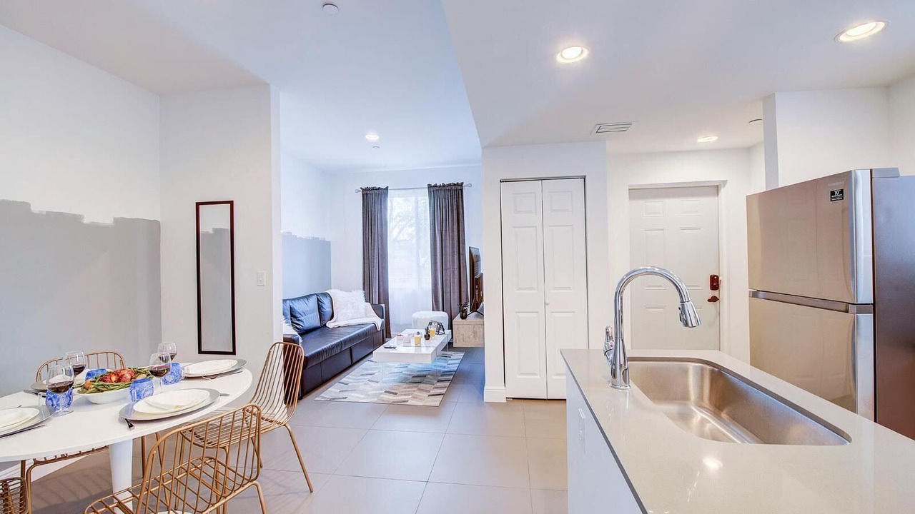 Photo of Bedroom in Allapattah