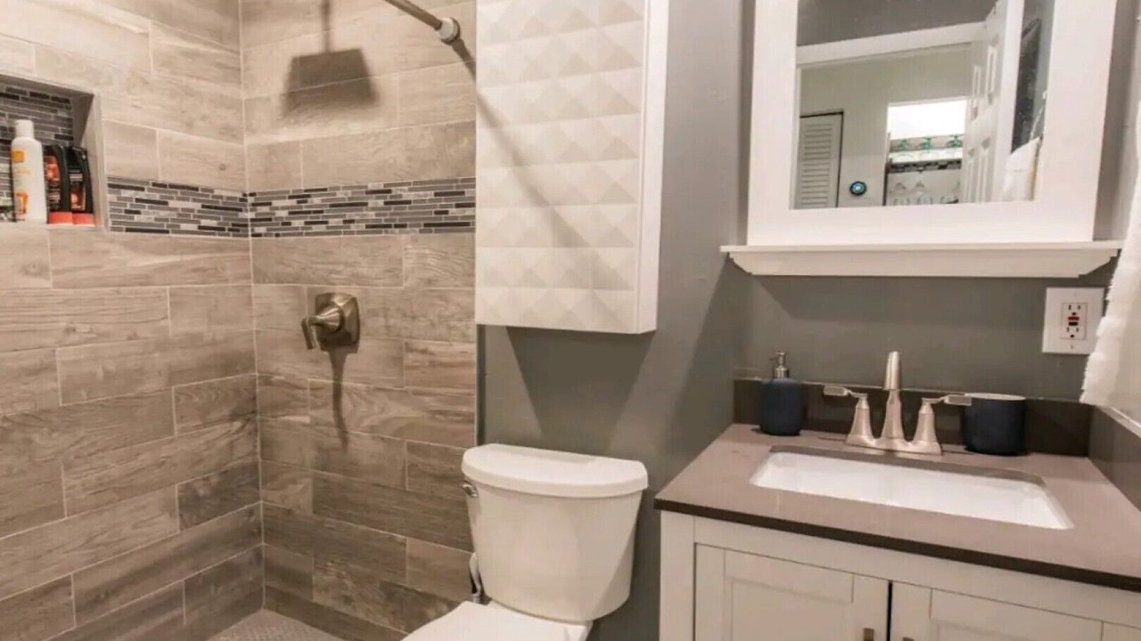 Photo of Bathroom in North Hyde Park