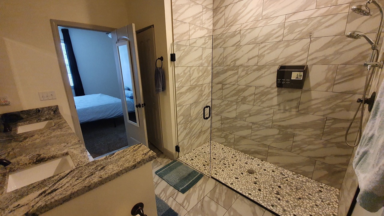 Photo of Bathroom in East Tampa