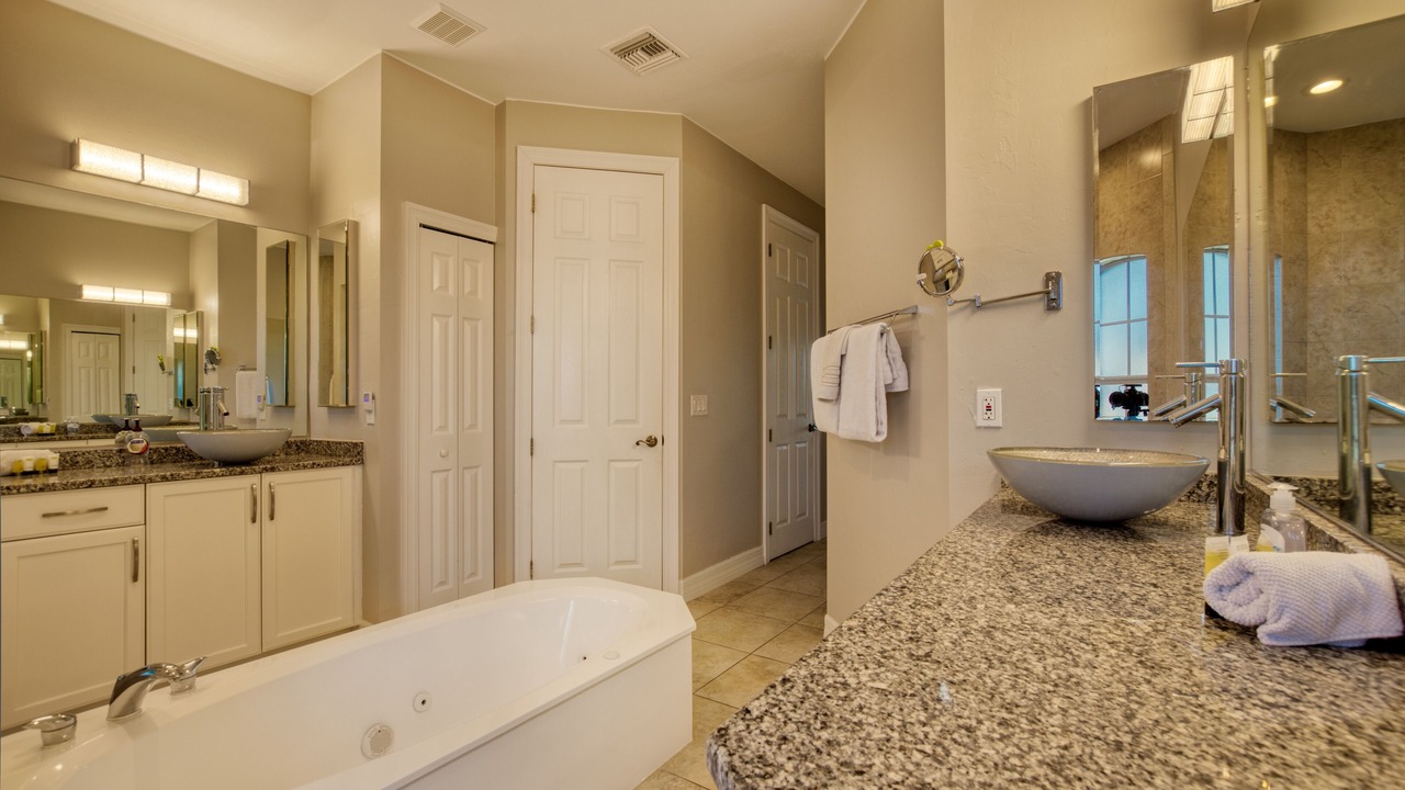 Photo of Bathroom in Pelican