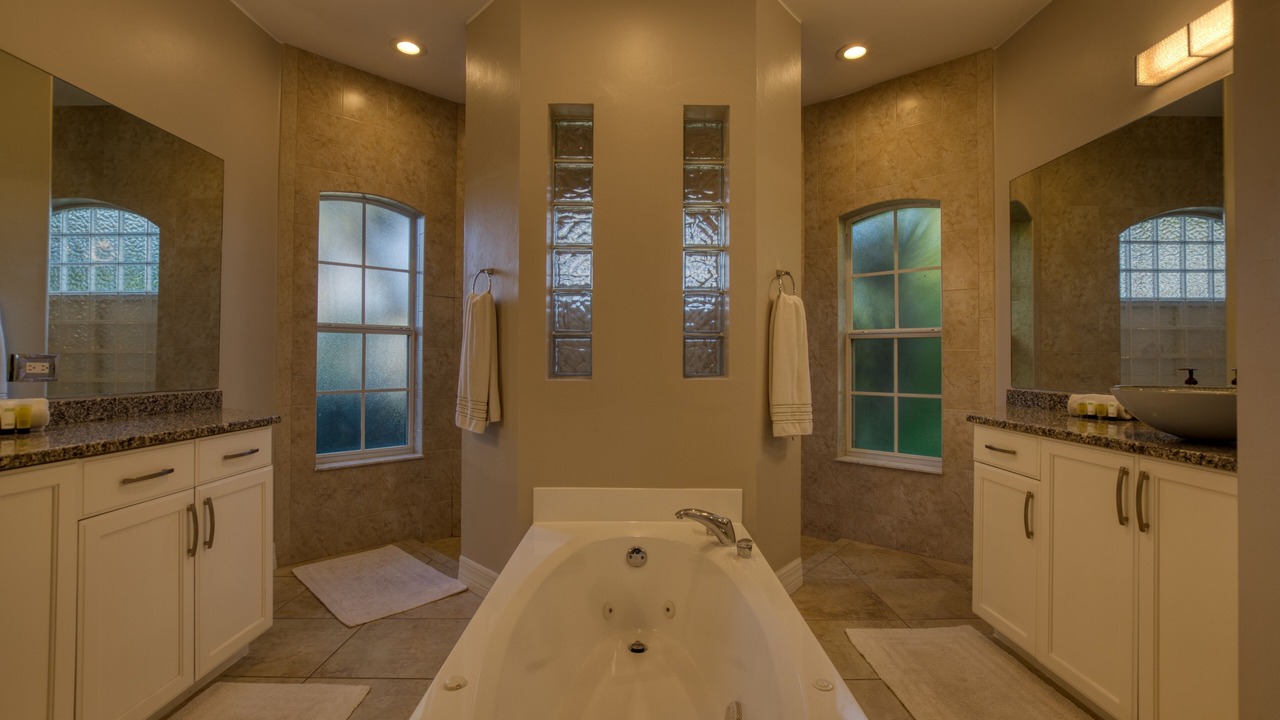 Photo of Bathroom in Pelican