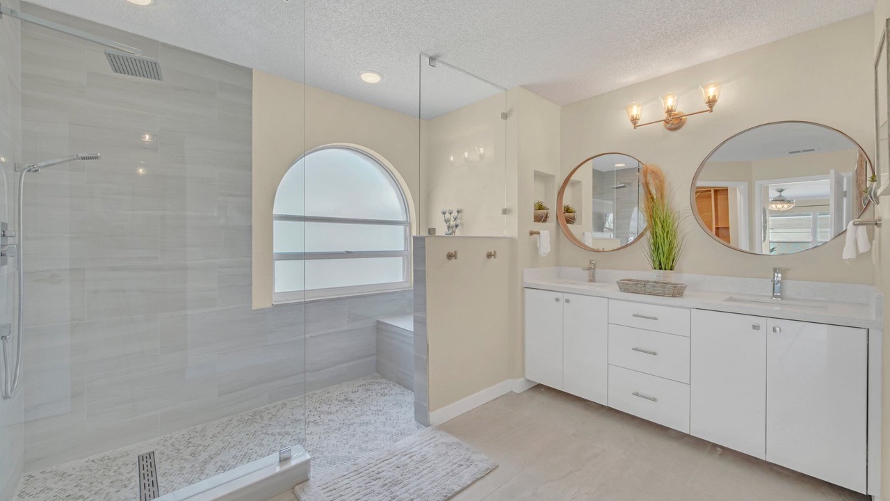 Photo of Bathroom in Lindfields