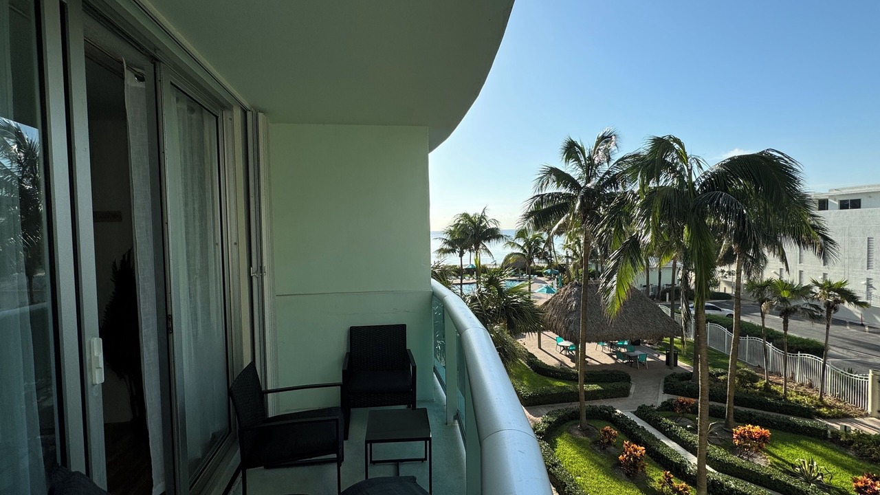 Photo of Outdoor in Hallandale Beach