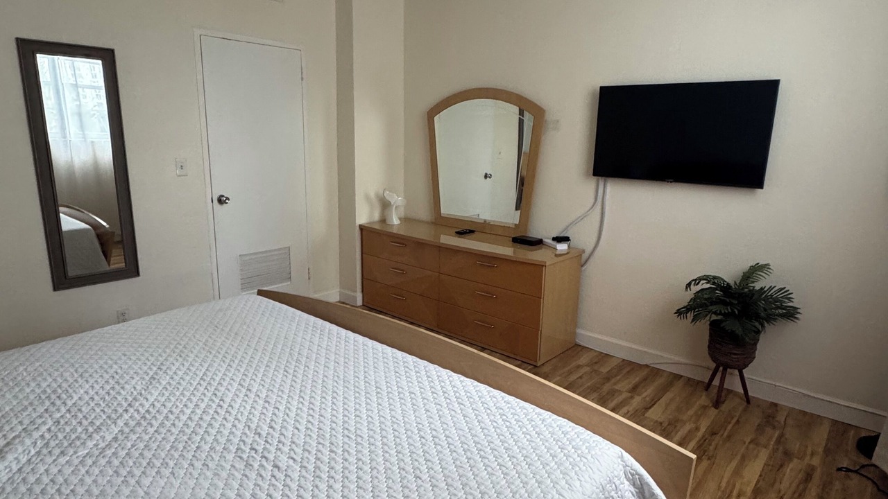 Photo of Bedroom in Hallandale Beach
