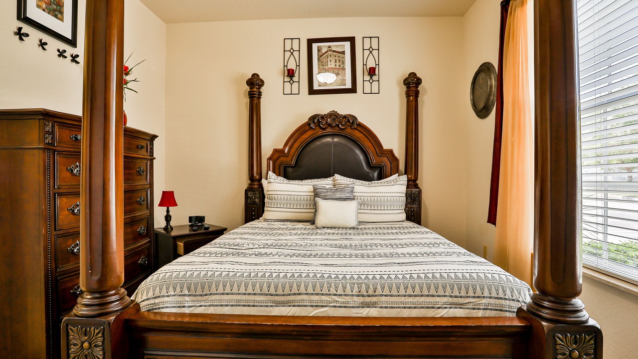 Photo of Bedroom in Trafalgar Village