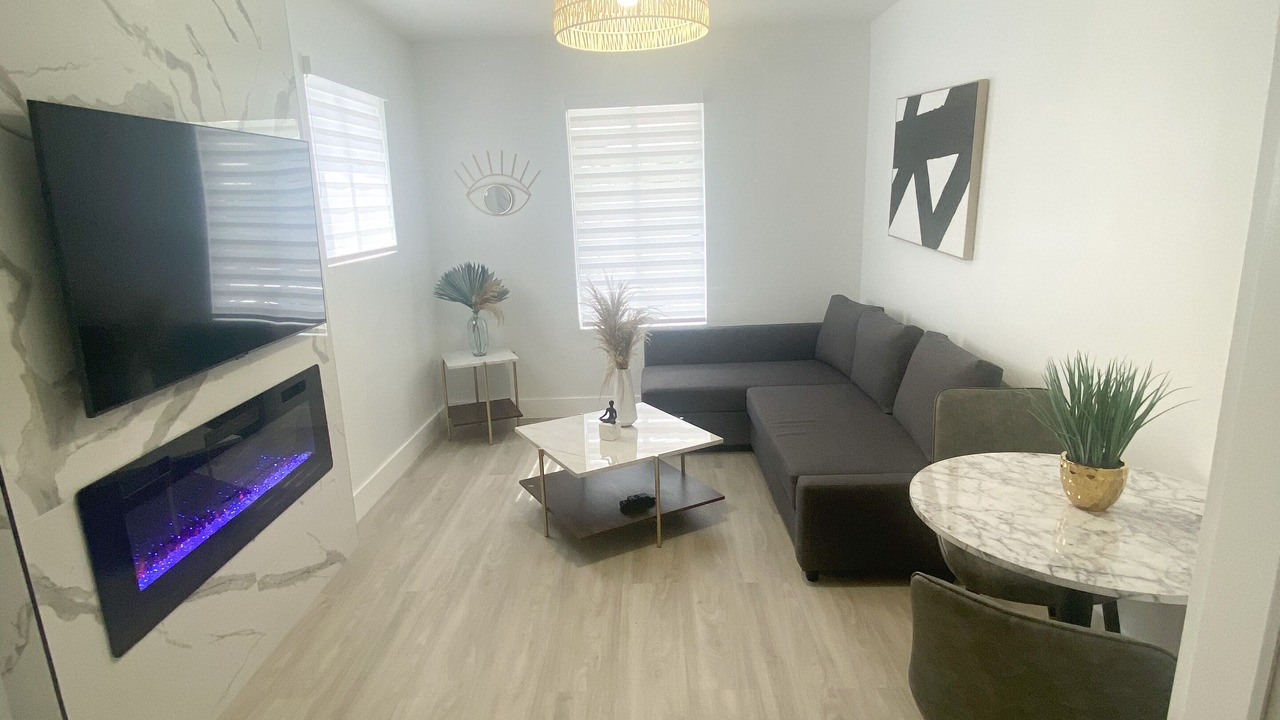 Photo of Livingroom in Olympia Heights