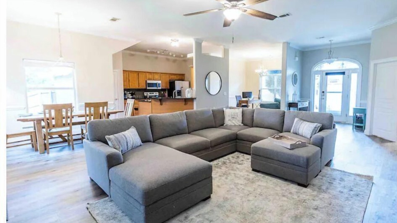 Photo of Livingroom in Gulf Breeze