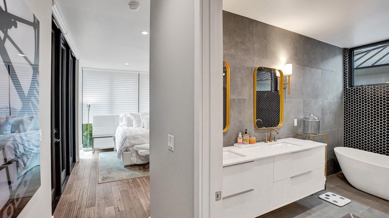 Photo of Bathroom in Barrier Island