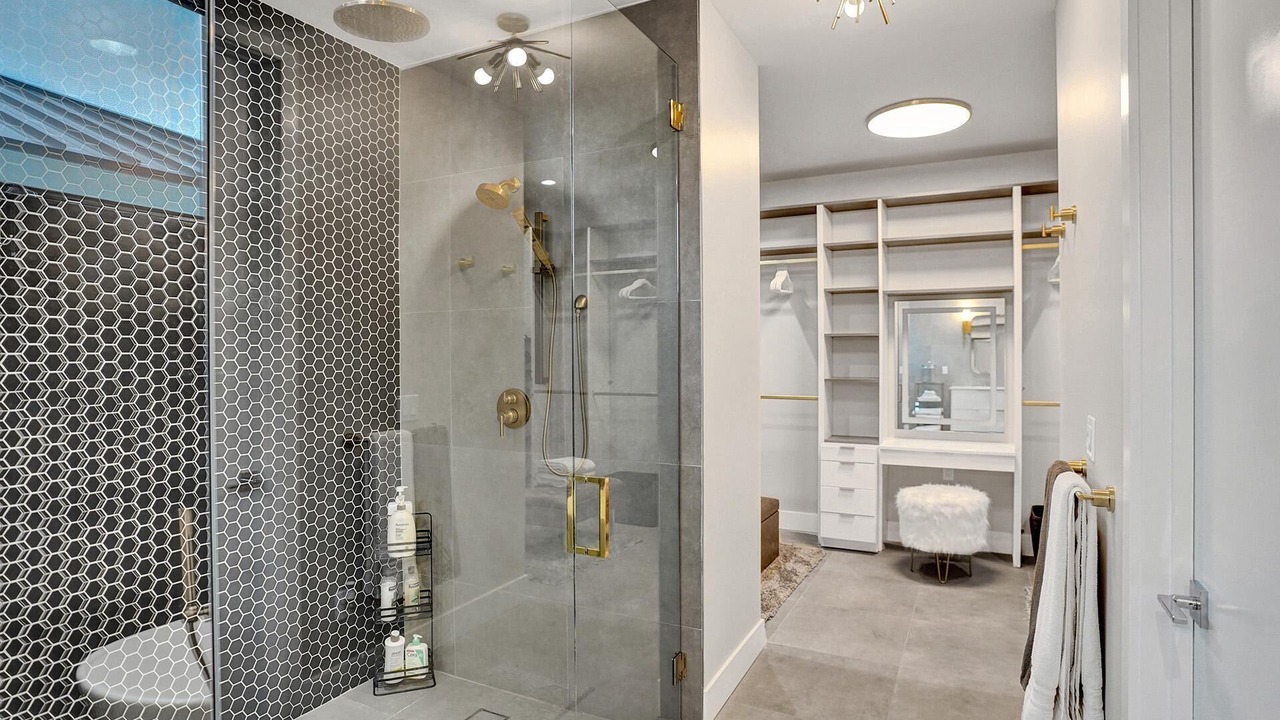 Photo of Bathroom in Barrier Island