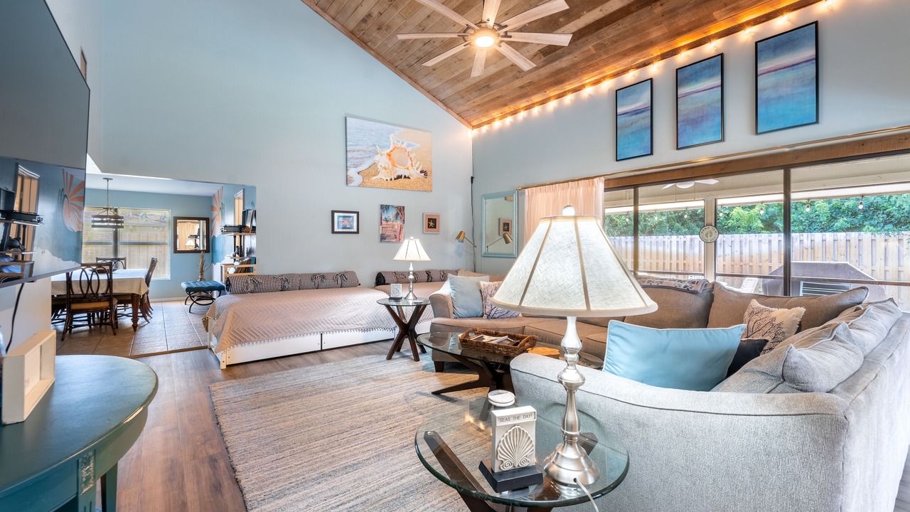 Photo of Bedroom in Lakewood Park