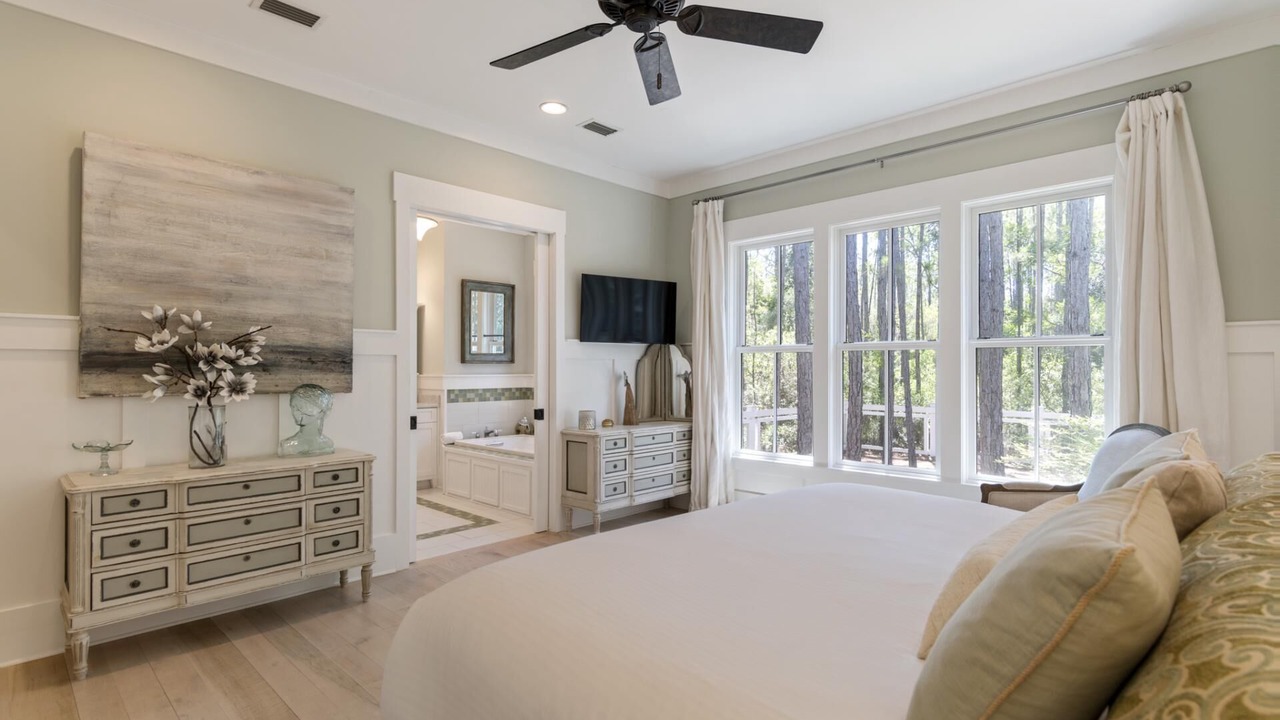 Photo of Bedroom in Forest District